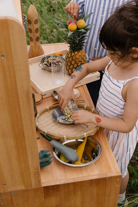 Mud Kitchen (PRE-ORDER)