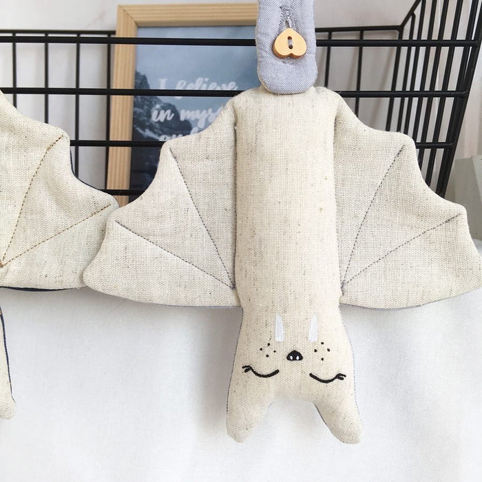 ‘I’m here with you’ Bats Set